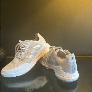 Adidas crazy flight volleyball shoes, women’s size 8, white and silver
